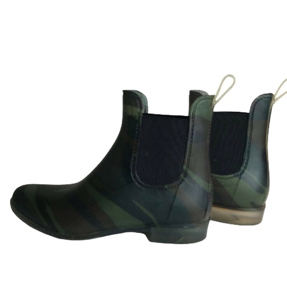 J. Crew Camo Chelsea Rain Ankle Boots Green/Black Waterproof Sz 9 - Picture 8 of 9